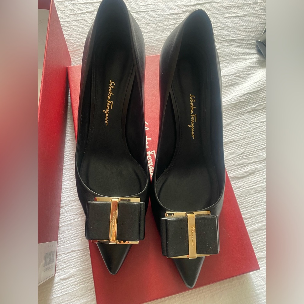 Zeri feragamo heels